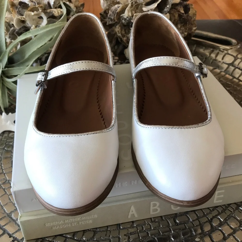 JULIA BO HANDCRAFTED WHITE MARY JANE - Picture 3 of 16